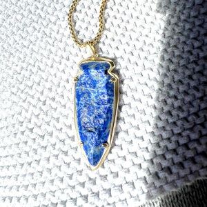 Kendra Scott Arrowhead pendant